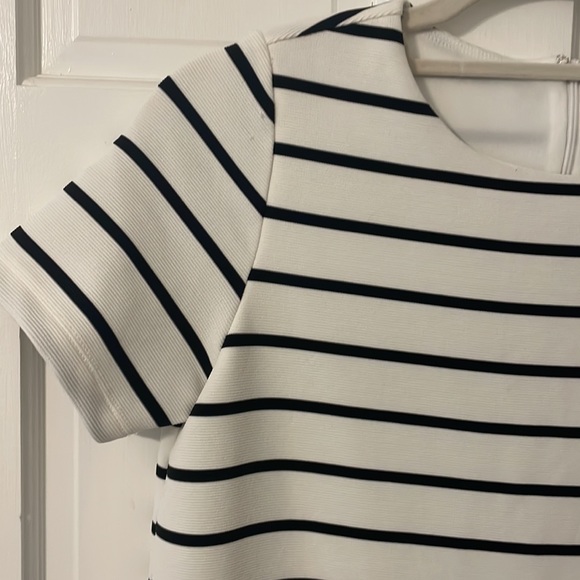 Striped shift dress - Picture 3 of 5